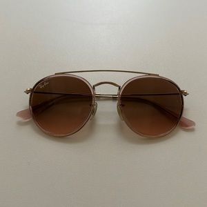 Ray-Ban pink